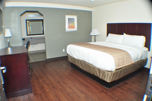 Trinity Suites Downtown Dallas image 16