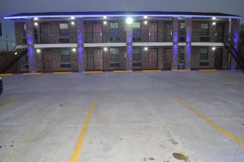 Trinity Suites Downtown Dallas image 7